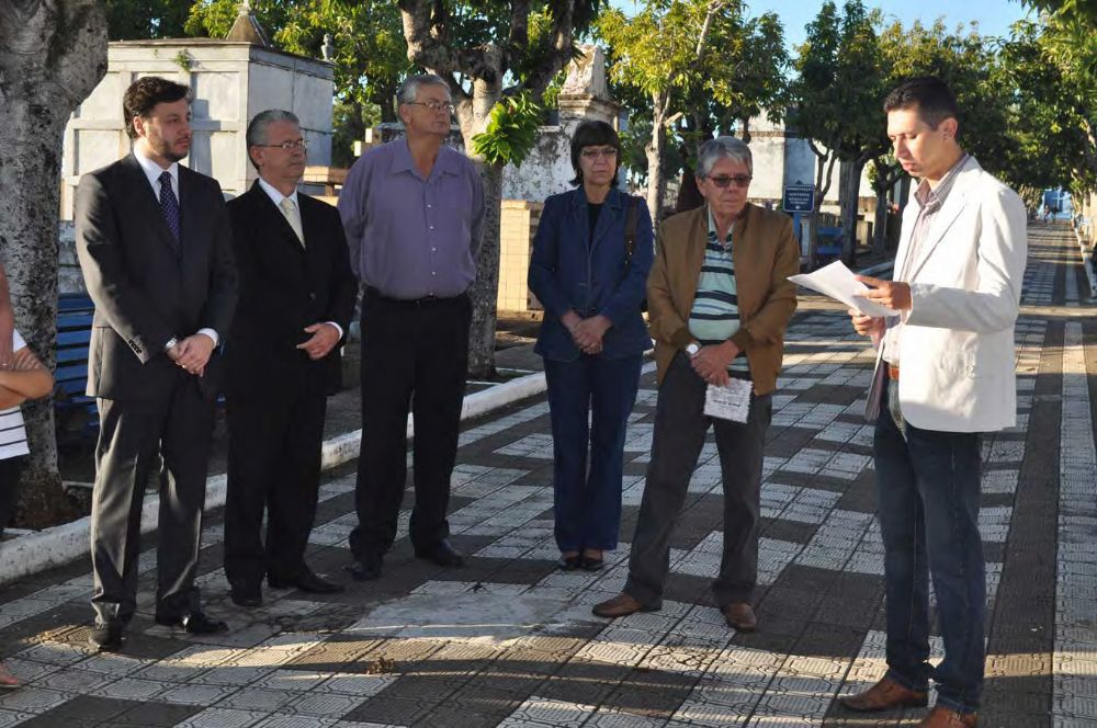 Foto - Homenagem ao Capitão José Gomes Pinheiro pelo Prefeito João Cury Neto em 14/04/2011