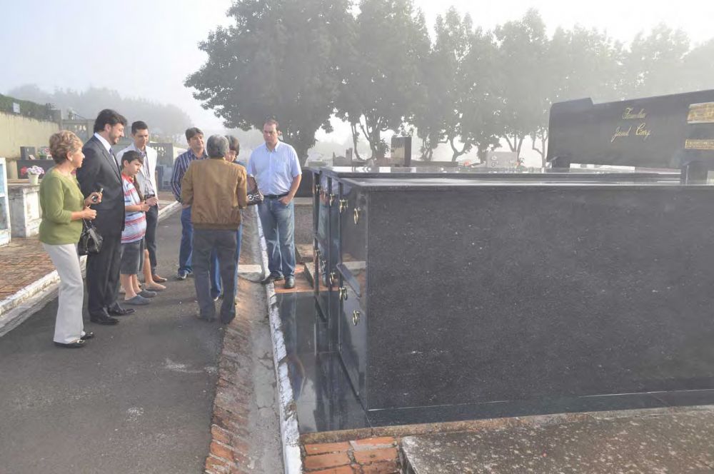Foto - Homenagem ao Capitão José Gomes Pinheiro pelo Prefeito João Cury Neto em 14/04/2011