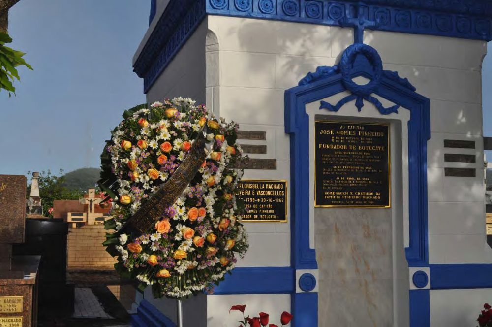 Foto - Homenagem ao Capitão José Gomes Pinheiro pelo Prefeito João Cury Neto em 14/04/2011