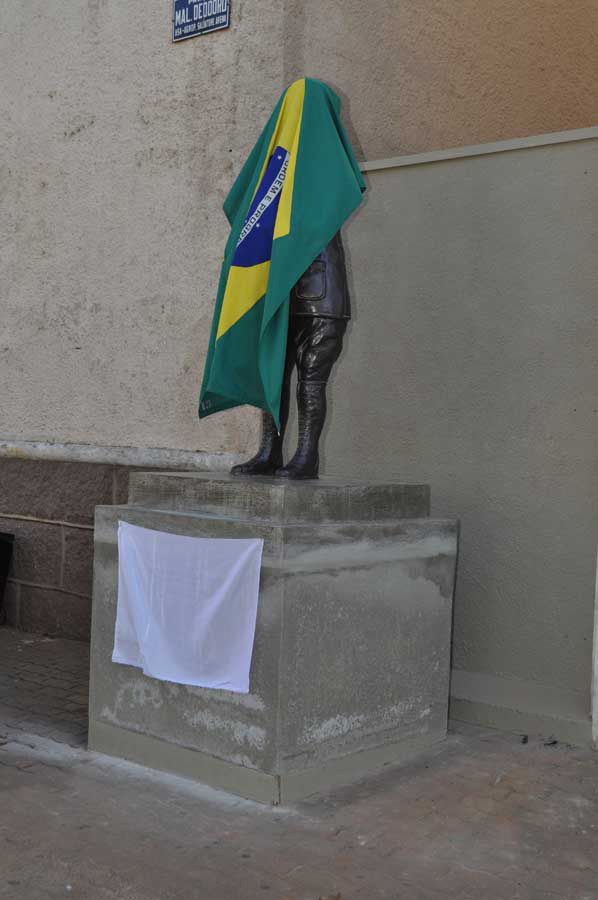 Foto - Inauguração da Estátua de Anesia Pinheiro Machado em Itapetininga em 16/07/2011