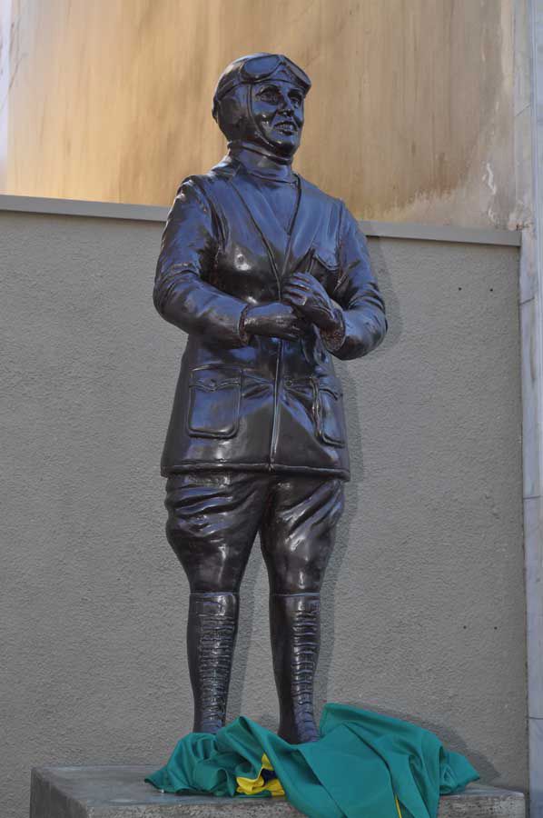 Foto - Inauguração da Estátua de Anesia Pinheiro Machado em Itapetininga em 16/07/2011