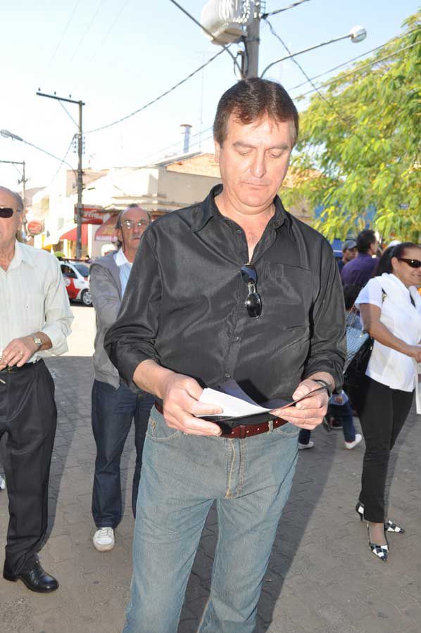 Foto - Inauguração da Estátua de Anesia Pinheiro Machado em Itapetininga em 16/07/2011