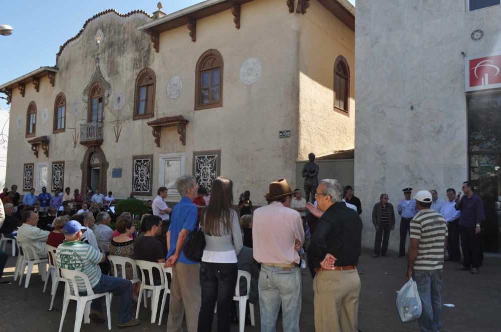 Foto - Inauguração da Estátua de Anesia Pinheiro Machado em Itapetininga em 16/07/2011